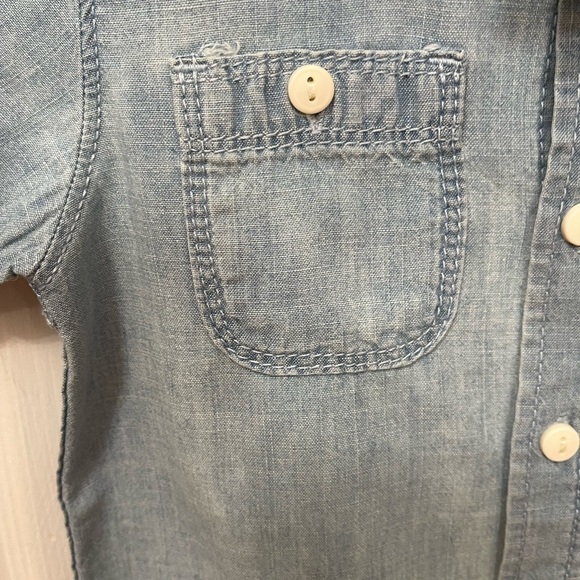 OSHKOSH Blue Denim Toddler Button Up Short Sleeve Shirt Size 3T - Picture 2 of 5